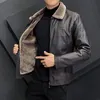 Chaqueta de cuero marrón gruesa de piel sintética para hombre, chaqueta de invierno y otoño para hombre, abrigo cálido a prueba de viento con cuello de piel sintética a la moda, ropa de marca para hombre 230911