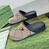 Designer tofflor för kvinnors män Interlocking Platform Luxury Sandal Slip On Sandal Cut Out Rubber Designer Slides Blondie Flip Flops Thong Sliders Beach Shoes