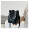 Designer Womens Handbag Bvs Botteg Vene This Shoulder Small for 2023 Summer New Versatile Crossbody Woven Fashion Bucket X