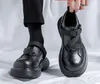 Brandnew Luxurno Black Plowers Men Sapatos de couro patente