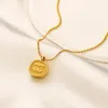 Naszyjniki wiszące klasyczne markę litera perłowa biżuteria podwójna litera c wisidanta naszyjniki koraliki łańcuch stali nierdzewnej klasyki Sweter N.