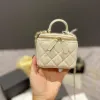 10a kaliteli yüksek lüks tasarımcılar omuz çantaları c çanta moda kadın çapraz vücut mini ruj kutu çanta debriyaj totes bayanlar cüzdan cüzdan crossbody el çantası