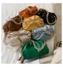 Sacs à cosmétiques Cas Sac à bandoulière à chaîne épaisse Sac à main de luxe Sacs pour femmes Embrayages en cuir de créateur Sac à pochette rétro Cloud Sac fourre-tout pour femmes Sacs à main