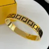 Bracelet de créateur de mode pour femmes Bracelets en or Hommes Bracelets de verrouillage Designers de luxe Bijoux letterF Manchette Accessoires de mode CYG2391315-6