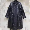 Pelliccia da uomo Pelliccia sintetica Giacca da donna in pelle di design Giacca da donna Trench da donna Cappotto allentato Moda con cappuccio Casual Top Modello geometrico Cappotto con cerniera a vento L230913