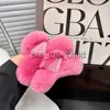 Grampos de cabelo Barrettes Fluffy Hair Clips Designer Mulheres Luxurys Hairpins Fuzzy Letras Garra Clip Furry Inverno Quente Cabelo Pin Designers Meninas Hairclips Jóias X0913