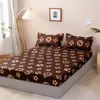 Fashion Design Bed Sheet Trendy Household Mattress Protector Dust Cover Non-slip Bedspread With Pillowcase Bedding Top F0087 210312976