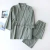 女性の睡眠ラウンジメンズスリープウェア春秋の日本の着物パジャマメン男性薄い9番目の袖のレースアップトップパンツルース2ピースホームウェア230506L230913