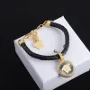 Fashion Chokers Necklace Bracelet Set Designer Womens Gold Jewelry Mens Leather Bracelets V Pendant Chains Necklaces Street Jewlery 239134D