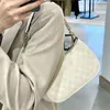 Women Designer Purses Wallet Shoulder Bags Luxury Fashion Woman Mini 10a Mirror Quality Pillow 23cm Mini Handväskor Dragkedja Tabby Tote Crossbody Bag Clutch Purse Påsar