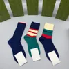 Chaussettes de luxe de créateurs mode nouveaux hommes femmes chaussettes de sport décontractées chaussettes en coton lettre respirante chaussette imprimée athlétique géométrique bas imprimés 3 pcs une boîte