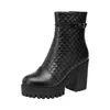 Botas 10cm tamanho pequeno 32-43 elegante plataforma de couro genuíno sapatos de pelúcia 2023 bloco de inverno saltos altos tornozelo modelo de escritório