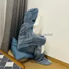 Coperte da salotto per donna Cartoon Shark Sacco a pelo Pigiama Ufficio Nap Shark Coperta Karakal Tessuto di alta qualità Coperta con scialle a sirena per bambini Adulti 23082