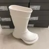 Lange Designer-Damenstiefel, luxuriöse Pulloverstiefel, klassische Luxus-Gummistiefel mit rundem Kopf, hohe Trommel-Regenschuhe, dicke Sohlenstiefel