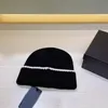 Projektantka zimowa czapka dla kobiet męskie luksusowa czapka haftowa czapki literowe męskie ciepłe kapelusz klasyczny dzianinowy kapelusz casquette g 2309133z