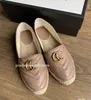 Paris 2023 Marque de luxe classique Chaussures paresseuses Chanes Espadrilles en cuir véritable pour femmes Mocassins à enfiler matelassés Chaussures de pêcheur plates confortables de styliste Prad 2c