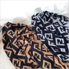 スカーフ秋と冬のイーストゲート二等側の厚いカシミアスカーフシンプルな文字多様なショール新製品