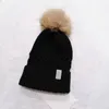 Vuxen och barnfärgning pompom beanies vinter kvinnors hattar stickade skallies äkta päls pom pom cap gorros bonnet femme hatt för flicka