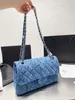 Sac à main foncé Vintage Rabolet CC Blue Denim Sier Chain Hardware Spolt Spaps Women Saddle Tote Sag Designer portefeuille 25cm 5973