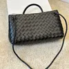 Andiamo Designer Bag Woven Bag Lager Tygväska Kvinnors shoppingväska Luxurys Handväska Mirror Quality Bag äkta läder crossbody axelväska svart handväska