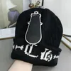 Designer BeanieSkull Caps 2024 hats BeanieSkull Caps Bonnet tricote de marque avec lettres croisees Design a la mode bonnet chaud de haute qualite pour hommes et femm