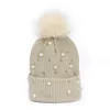 Berets Pearl Trillting Curling Outdoor Keep Warm Femmes Pompom Hat d'automne Hiver Version coréenne Boule de fourrure