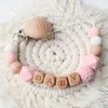 Pochodnicy Pacifier Clips# Baby spersonalizowany łańcuch klipów z nazwą DIY Prezenty Diy Dummy Nipples Uchwyt Klipy Zęby Zabawki Antilost Babies Akcesoria 230914