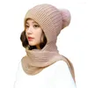 Bérets femmes chapeau confortable hiver avec écharpe tricotée coupe-vent Protection du cou élégant dame casquette extérieure en peluche boule décoration oreille