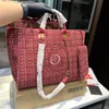 Women'S Beach Bag Canvas Large Capacity Handbag Splicing Colors Tote Bags Fashion Letter Embroidery Chain Shoulder Bags Internal Zippered Pockets With Wallets
