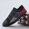 Scarpe eleganti Colore misto Vulcanizzata Tela da uomo Traspirante Antiscivolo Sneakers moda Suola morbida Comode scarpe basse Chaussure Homme 230912