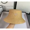 2022 designer de moda mulheres casual aba larga chapéus baldes chapéus verão sol viseira praia férias sunhat clássico palha casquettes qualidade superior