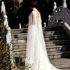 Luxo barato romântico pérolas tule capa de noiva marfim branco longo capas de casamento cristal casamento nupcial envolve manto de noiva