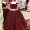 Glitter Optochtjurken voor Tieners 2020 Kristallen Strass Lange Optochtjurken voor kleine meisjes Off-shoulder Bordeaux Formeel P304S