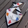 4 Color Scarfs Designer Brand Silk Scarf Small Scarves Kerchief Pannband mode unikt lyxig halsduk Klassisk logotypdesign P268G