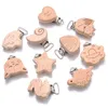 Giocattoli per massaggiagengive 5 pezzi / lotto 16 clip in legno di faggio stile cuore animali forma arcobaleno clip ciuccio per porta ciuccio per bambini accessori per massaggiagengive 230914