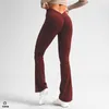 Pantalon actif 2023 Nylon Femmes Fitness Squat Proof Scrunch Deep V Back Yoga Pantalon Taille Haute Entraînement Gym Flare Legging Ruché Sport Tenue