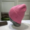 Moda Tasarımcı Şapkalar Erkek ve Kadınlar Beanie Casquette Termal Örgü Şapka Marka Bonnet Yüksek Kaliteli Ekose Kafatası Şapkası Lüks Sıcak Kapak
