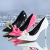 Chaussures habillées dames hautes talons peu profonds bouche pointue poitrine sexy mariage noir blanc rose navire