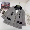 Frauen Designer -Anzüge Blazers Jacke Mantel Kleidung Frühling Herbst Neu veröffentlicht Retro Color Contrast Top M131