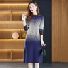 2023 Fashion Graphic Green Sweaters Dress Autumn Winter Vacation O-Neck Slim Party Knitted jumper Dresses Long Sleeve Women Designer Soft Warm Elegant Midi Frocks