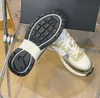 Chaussures de sport Golden Silver King, maille respirante + tige fluorescente, semelle de 4 cm pour une augmentation instantanée de la hauteur. Baskets papa incontournables, élégantes et confortables.