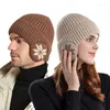 Berretti invernali caldi berretti lavorati a maglia in peluche per uomo donna moda neve cappello Skullies unisex protezione auricolare resistente al freddo per esterni berretti di lana