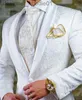 Abiti da uomo Blazer Blazer Giacca Scialle Risvolto Bianco Abiti da uomo su misura Matrimonio/Promo/Cena/Lavoro Smoking da sposo Migliori uomini (giacca + pantaloni + cravatta) M83 L230914