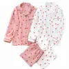 Vêtements de nuit pour femmes Printemps Dames Pyjamas Ensemble Coeur Imprimé Crêpe Coton Double couche Gaze Col Rabattu Pantalon à manches longues Vêtements de ménage 230914