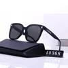 Diseñador de lujo Mujeres Gafas de sol Gafas de moda Color mezclado Gafas de sol Unisex Casual Letras doradas Marco completo Anteojos Polarizante Adumbral