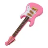 Naszyjnik Zestaw metalowy 10 cm mini gitarowe ozdoby gitarowe Wyświetlacz Wspornikowy magazyn Model instrumentu muzycznego dla Dollhouse Pink