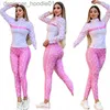 Dostyki dla kobiet 23SS Spring News Women's TrackSuits Luksusowa marka Knitted Casual Sports Suit 2 -częściowe scenografie projektantki J2 L230914