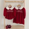 Flickans klänningar Baby Girls Clothes Autumn Toddler Baby Rompers Princess Dress Röda långa ärmar Girls Christmas Sisterkläder 230914