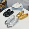 클래식 브랜드 발레 아파트 여성 가죽 고급 디자이너 신발 정품 가죽 메리 제인 신발 삼각형 크리스탈 장식 라운드 헤드 패션 댄스 신발