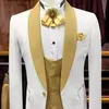 Smoking da sposa bianco e oro per testimoni dello sposo con risvolto scialle 3 pezzi abiti da uomo personalizzati moda uomo giacca gilet con pantaloni1268r